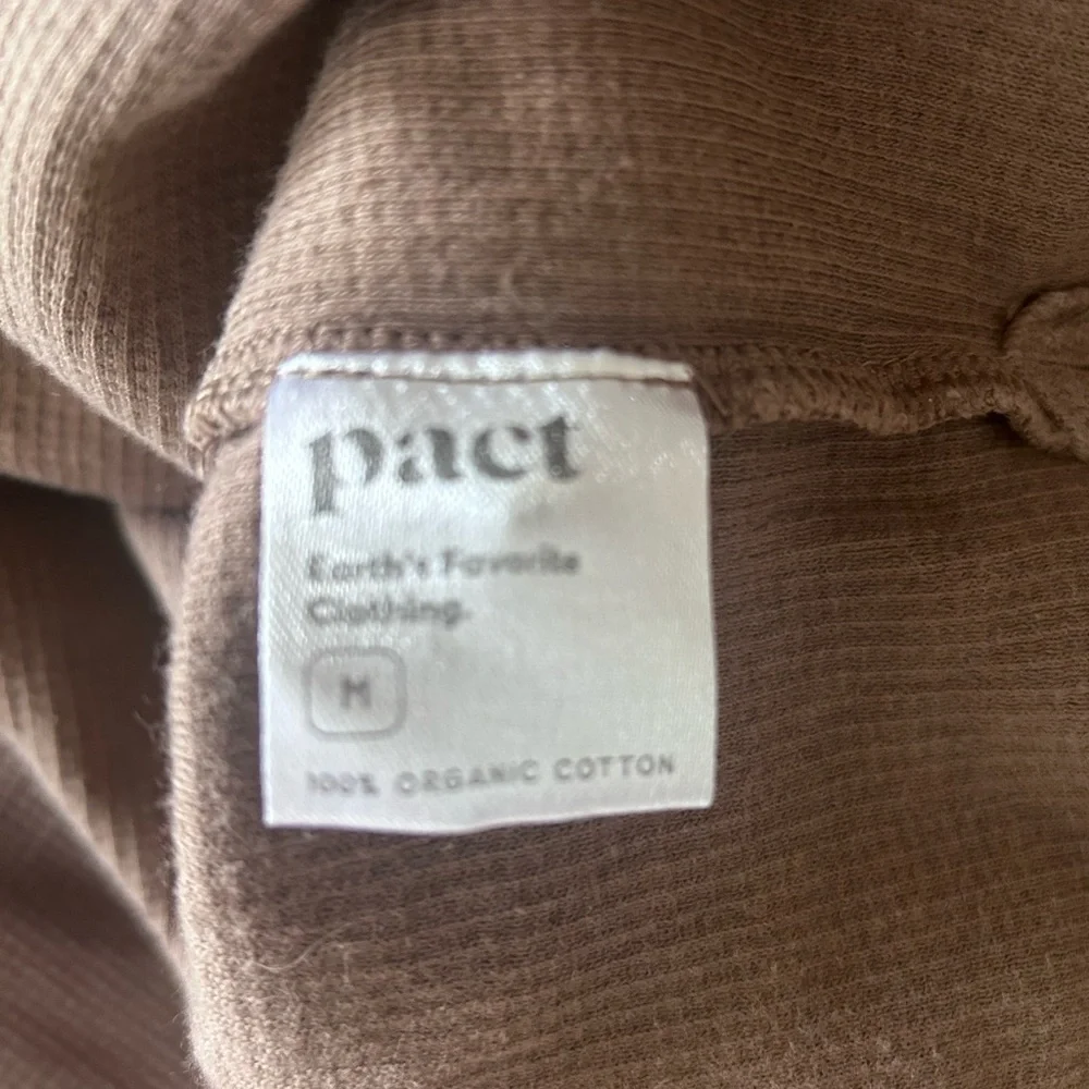 Pact Organic Cotton Thermal Henley Mens M Brown Waffle Knit Sustainable Layering - Picture 7 of 8